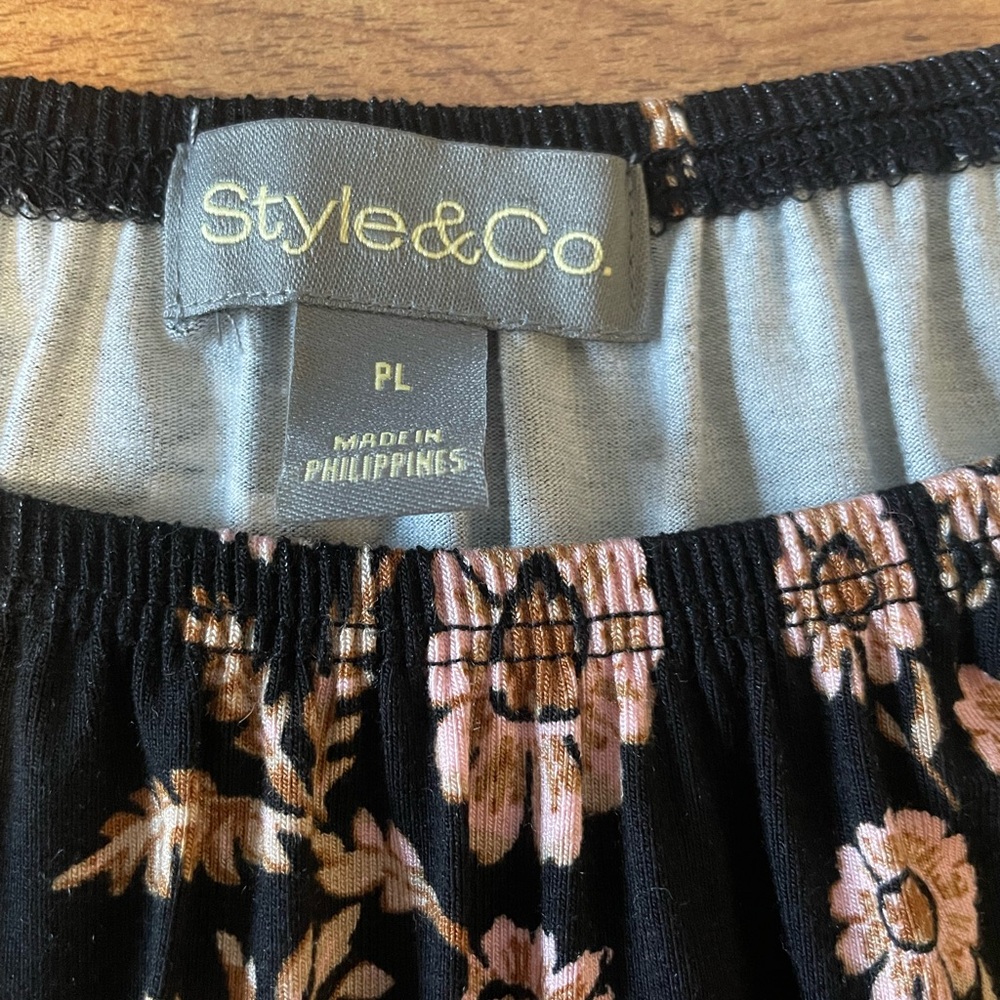 NWT Style & Co. Petite Large Printed On-Off Knit Black Top - Picture 4 of 8